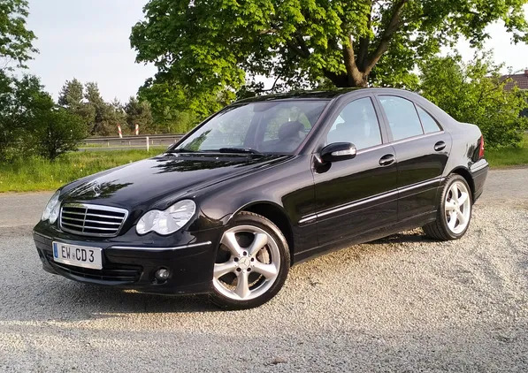 wielkopolskie Mercedes-Benz Klasa C cena 20800 przebieg: 220000, rok produkcji 2006 z Ustrzyki Dolne